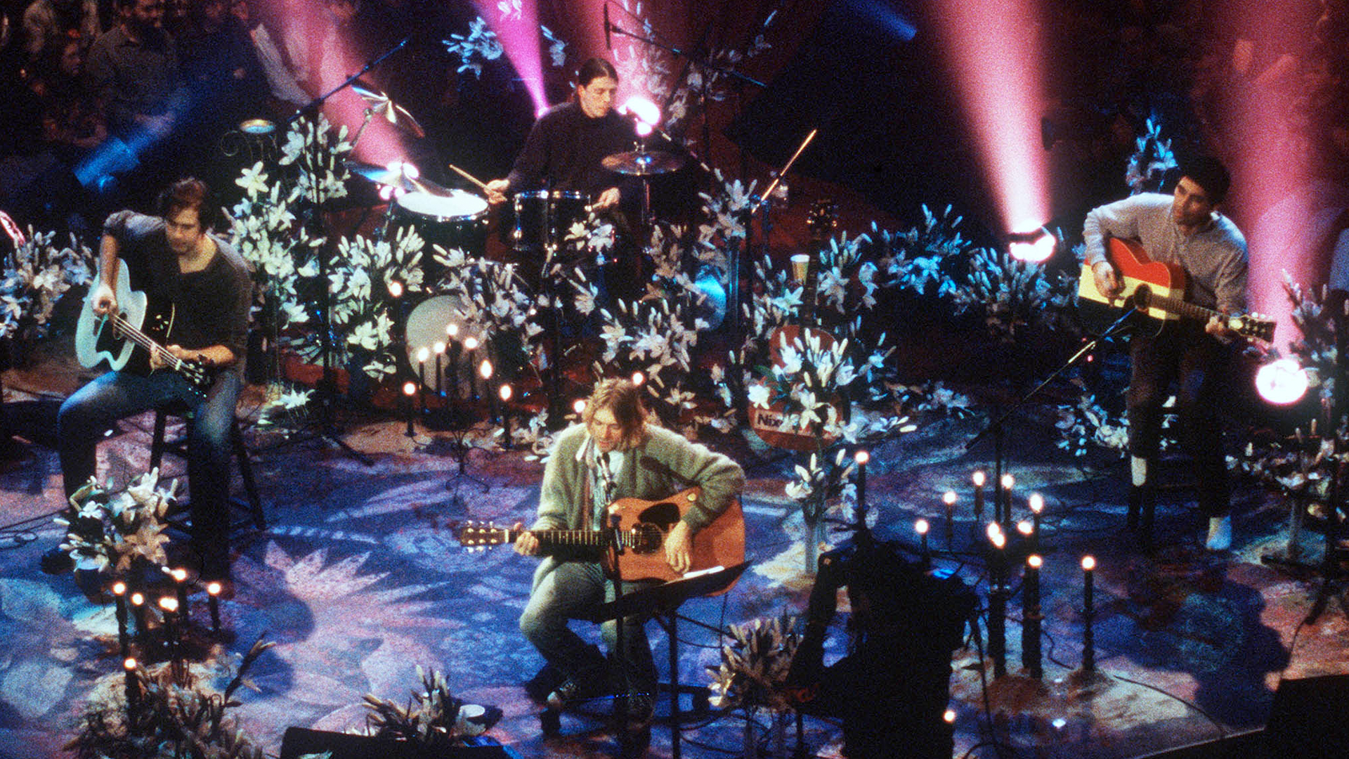 Nirvana unplugged in new. Nirvana Unplugged in New York 1994. Nirvana MTV Unplugged in New York. Dave Grohl MTV Unplugged. Нирвана акустический концерт.