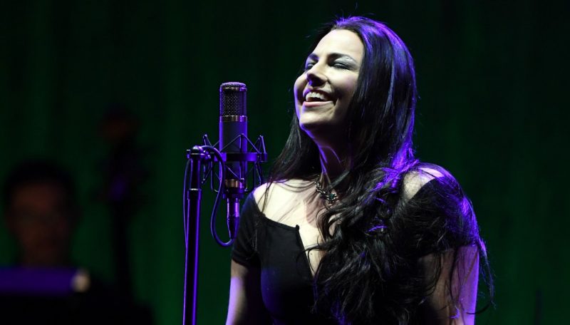 Evanescence forced to play acoustic show after their equipment truck crashed - aced it anyway