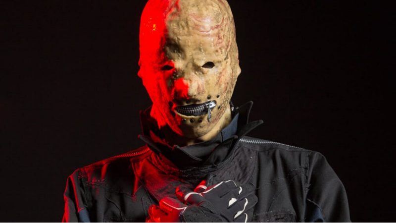 Slipknot’s ‘Tortilla Man’ cut his face on his drums while performing on stage