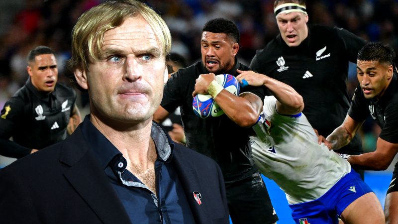 All Blacks future coach Scott Robertson 'Not Allowed' at NZ's RWC games for a bloody odd reason