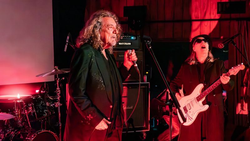 Robert Plant sings ‘Stairway to Heaven’ for first time in 16 years after anonymous donation