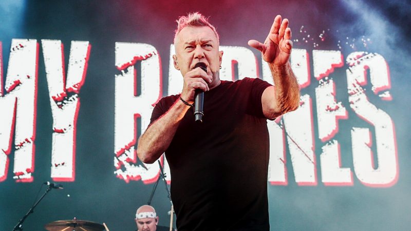 Jimmy Barnes hospitalised with severe infection