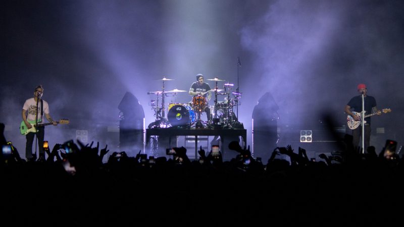 Blink 182 Auckland Review: An Angsty, Emo, Immature Paradise! 